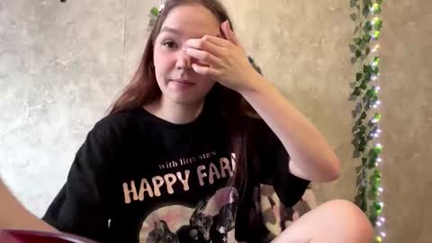 Snapshot of rosannafridley chatting on February 2026 09:05:01 AM Rose online show from February 2026 09:05:01 AM