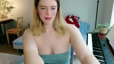 rose77782 online show from April 2026 06:49:01 PM