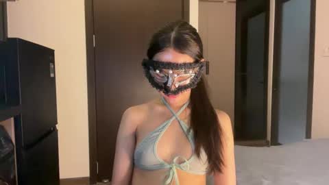 Snapshot of rose_ah chatting on April 2026 03:53:02 AM rose_ah online show from April 2026 03:53:02 AM
