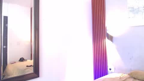 rose_crimson online show from September 2025 01:20:01 AM