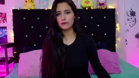 Snapshot of rose_smiley1 chatting on September 2025 04:13:02 AM Rose online show from September 2025 04:13:02 AM