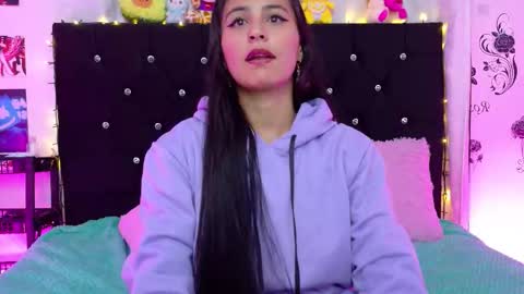 Snapshot of rose_smiley1 chatting on November 2025 04:34:01 AM Rose online show from November 2025 04:34:01 AM