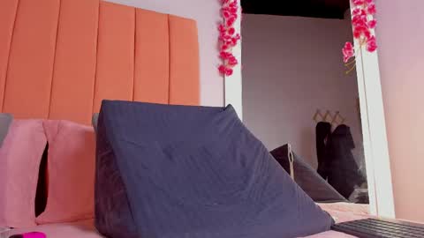 Rosse online show from April 2026 07:12:01 PM