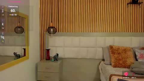 roseaurora online show from October 2025 12:27:01 PM