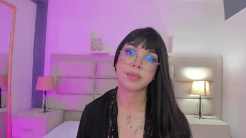 Rose online show from February 2025 04:59:02 PM