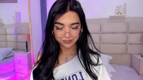 Rose online show from October 2025 01:42:02 PM