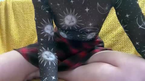 rosecroixx online show from February 2026 08:16:02 PM