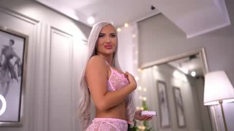 Snapshot of rosedolll chatting on July 2026 07:24:01 PM Dolly online show from July 2026 07:24:01 PM
