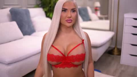 Snapshot of rosedolll chatting on July 2026 06:50:01 PM Dolly online show from July 2026 06:50:01 PM