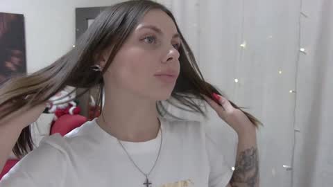 Rose Hubbard online show from December 2024 08:33:02 AM