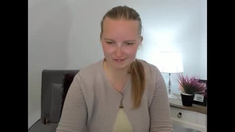 Rose online show from April 2026 05:28:01 PM