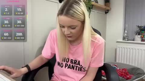 rose97 online show from December 2025 08:57:01 PM