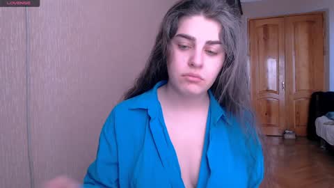 Snapshot of roselina_ chatting on January 2025 07:03:01 AM Rose online show from January 2025 07:03:01 AM