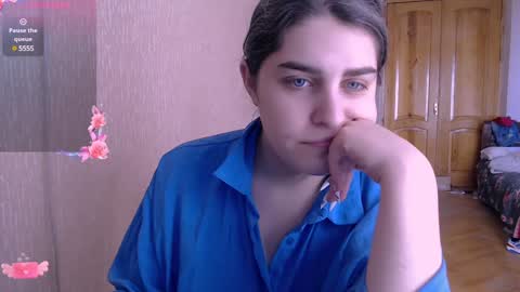 Snapshot of roselina_ chatting on January 2025 10:08:01 AM Rose online show from January 2025 10:08:01 AM