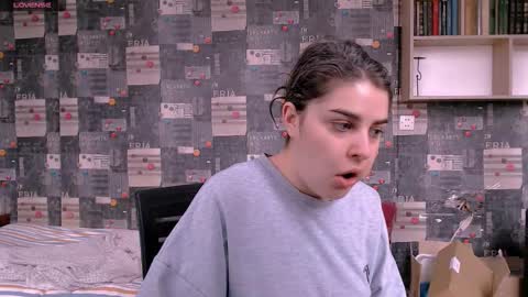 Snapshot of roselina_ chatting on September 2025 09:42:02 AM Rose online show from September 2025 09:42:02 AM