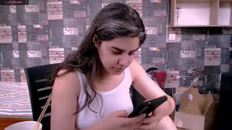 Snapshot of roselina_ chatting on September 2025 08:49:02 AM Rose online show from September 2025 08:49:02 AM