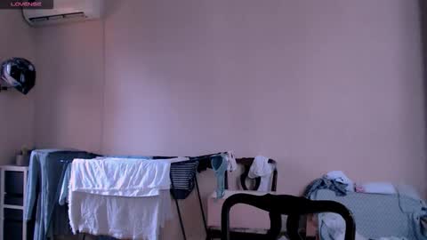 Snapshot of roselina_ chatting on September 2025 08:09:02 AM Rose online show from September 2025 08:09:02 AM