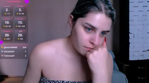 Snapshot of roselina_ chatting on October 2025 10:26:01 AM Rose online show from October 2025 10:26:01 AM