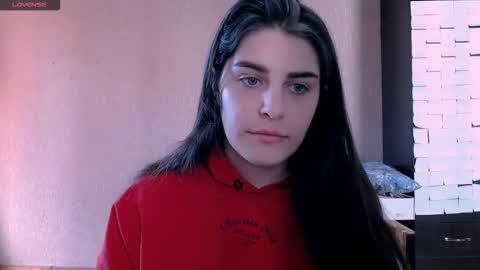 Snapshot of roselina_ chatting on October 2025 10:27:01 AM Rose online show from October 2025 10:27:01 AM