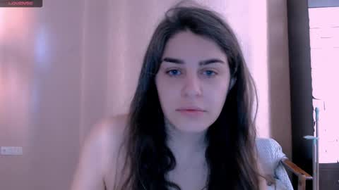 Snapshot of roselina_ chatting on November 2025 08:14:01 AM Rose online show from November 2025 08:14:01 AM