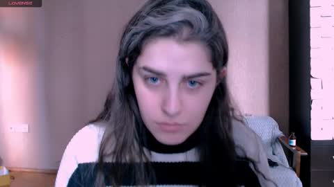 Snapshot of roselina_ chatting on November 2025 11:21:02 AM Rose online show from November 2025 11:21:02 AM