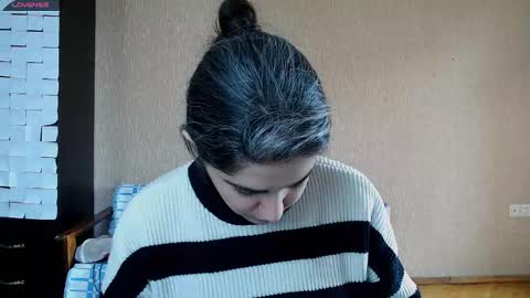 Snapshot of roselina_ chatting on January 2026 09:03:02 AM Rose online show from January 2026 09:03:02 AM