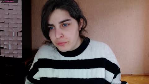 Snapshot of roselina_ chatting on January 2026 12:09:02 PM Rose online show from January 2026 12:09:02 PM