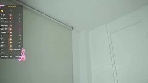 Snapshot of roselinedior chatting on November 2025 11:36:02 PM Lyla OF roselinedior online show from November 2025 11:36:02 PM