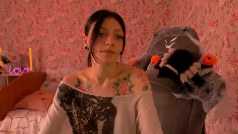 Snapshot of roselolly chatting on October 2025 06:59:01 AM Lola online show from October 2025 06:59:01 AM