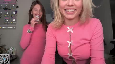 Sophie and Sarah online show from April 2026 07:28:02 PM