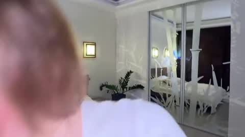 Roselyn  online show from April 2026 03:21:02 PM