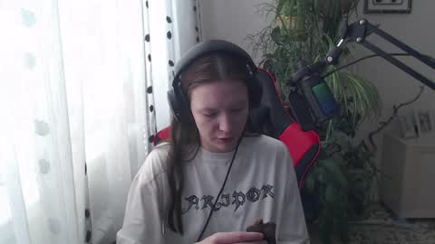 Lina online show from April 2026 10:05:01 AM