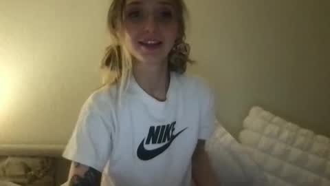 Snapshot of rosepuzzy69 chatting on January 2026 07:35:02 AM RosePuzzy69 online show from January 2026 07:35:02 AM