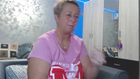 Lovepinklilly online show from December 2024 06:12:02 PM