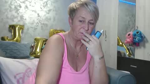 Lovepinklilly online show from January 2026 05:49:02 PM