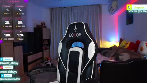 Abbygail online show from October 2025 07:43:01 PM