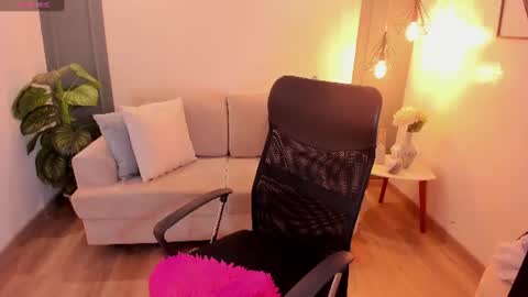 Rose Taylor online show from July 2026 12:25:02 PM
