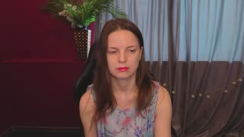 Snapshot of rosewaulhgberg chatting on April 2026 02:17:01 AM Rosse online show from April 2026 02:17:01 AM