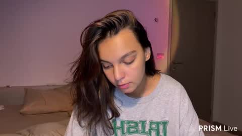 Snapshot of roshelle_xxx chatting on December 2025 05:53:01 PM Roshelle online show from December 2025 05:53:01 PM