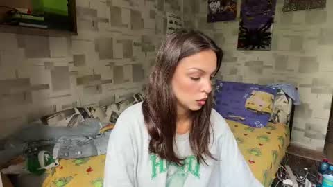 Roshelle online show from July 2026 06:54:01 AM
