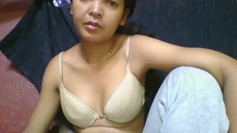 rosia685234 online show from December 2025 05:04:02 AM