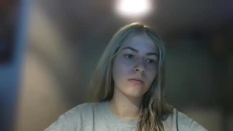 Snapshot of rosie_june chatting on February 2025 10:48:02 AM Rosie online show from February 2025 10:48:02 AM