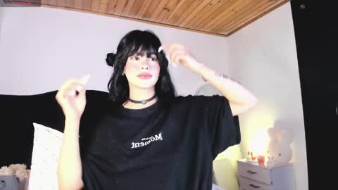 Rosieeee  online show from June 2026 10:24:02 PM