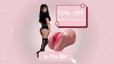 Snapshot of rosiebones chatting on October 2025 10:55:02 PM Rosie Bones online show from October 2025 10:55:02 PM