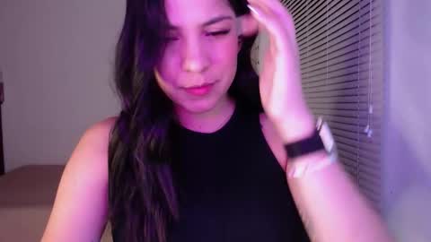 rosiehw online show from December 2025 04:09:01 AM