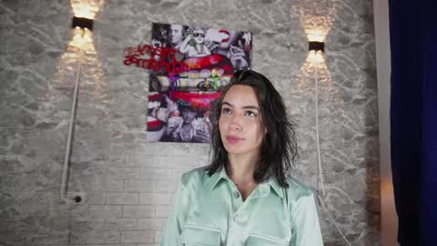 Snapshot of ross_b1 chatting on December 2024 02:09:01 AM ROSS - online show from December 2024 02:09:01 AM