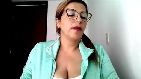 Rossana  online show from June 2026 12:09:01 PM