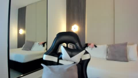 R O S S E online show from July 2026 06:07:01 PM