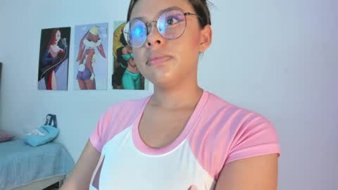 rosse_taylorx1 online show from May 2026 07:00:02 PM