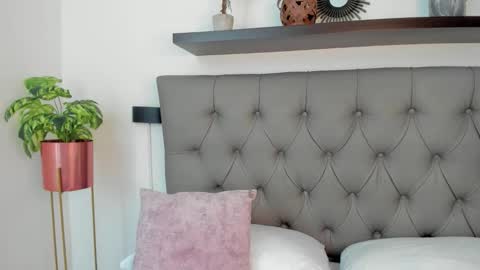 Snapshot of rossie_lanie_ chatting on January 2026 12:43:02 PM rossie_lanie_ online show from January 2026 12:43:02 PM